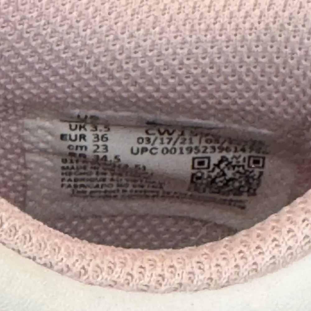 Nike Dunk Low “Pink Foam” GS – Size 4Y